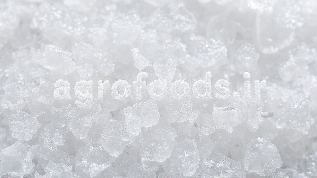 کریستال‌های نمک با اشکال هندسی پیچیده